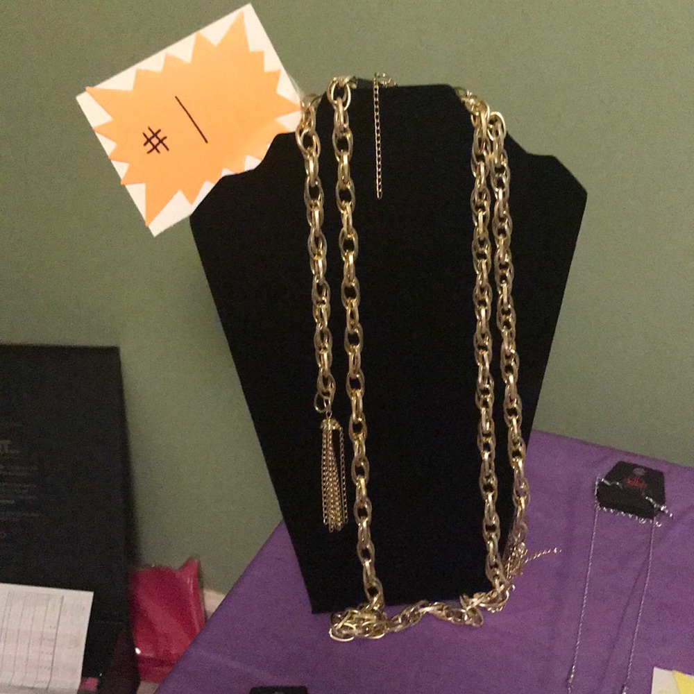 Paparazzi Accessories by The Wainwrights Touch